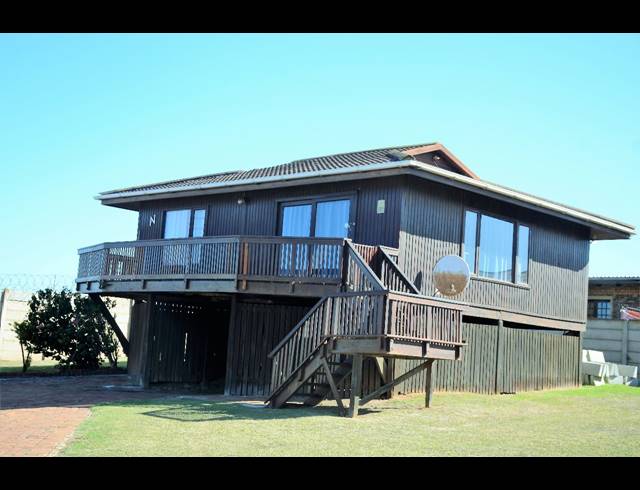 28 BEDROOM LODGE FOR SALE IN JEFFREYS BAY CENTRAL